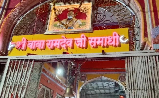 Shree Baba Ramdev Temple – Complete Darshan, Timings, Travel & Visitor Guide