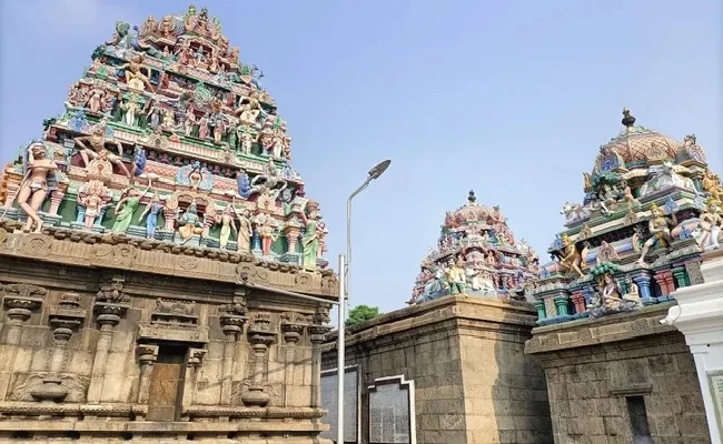Arulmigu Mundagakanni Amman Temple – Timing, Darshan Process, History, How to Reach, Temple Rule & Nearby Hotels